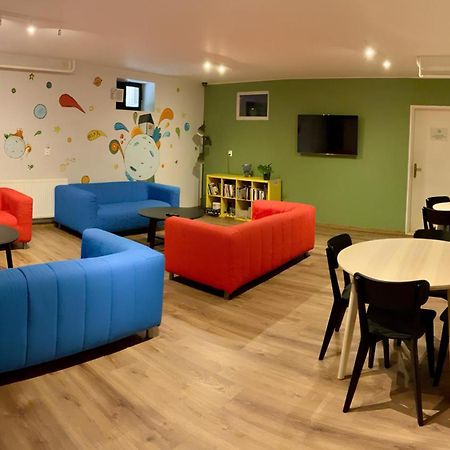 Patio Hostel Bratislava Bagian luar foto