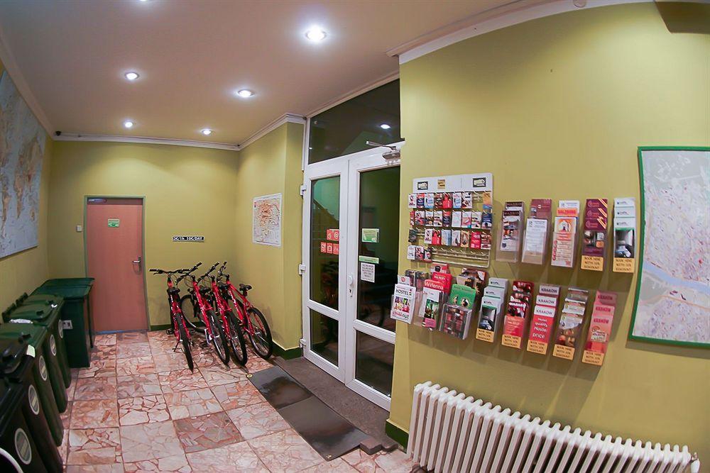 Patio Hostel Bratislava Bagian luar foto