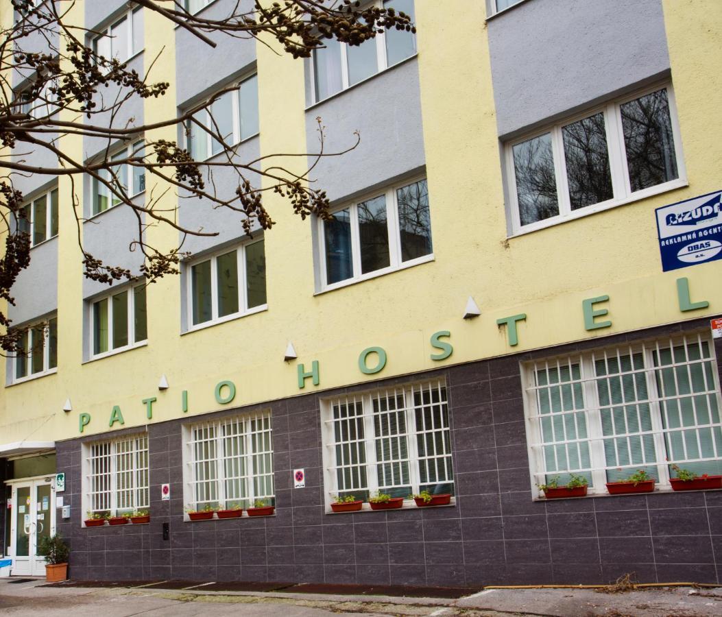 Patio Hostel Bratislava Bagian luar foto