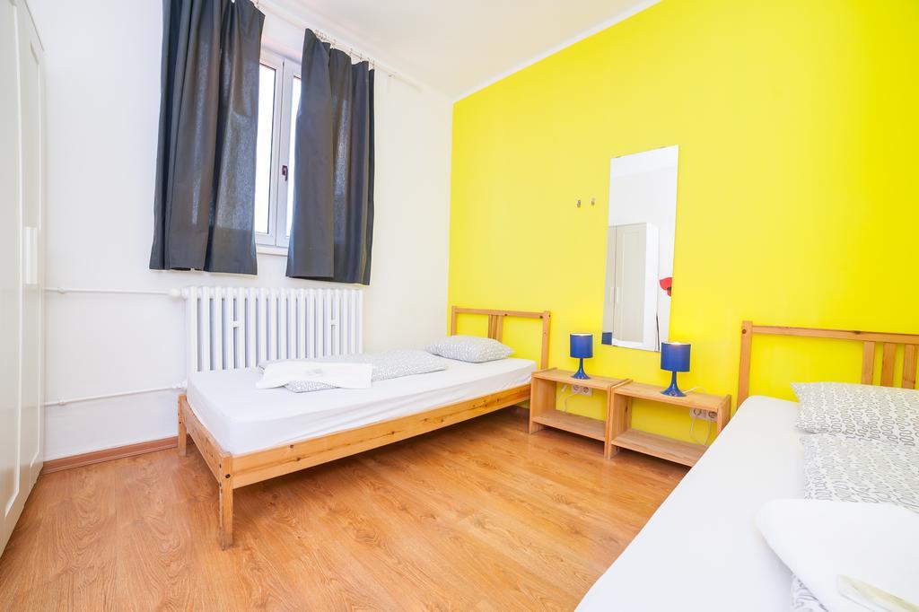 Patio Hostel Bratislava Ruang foto