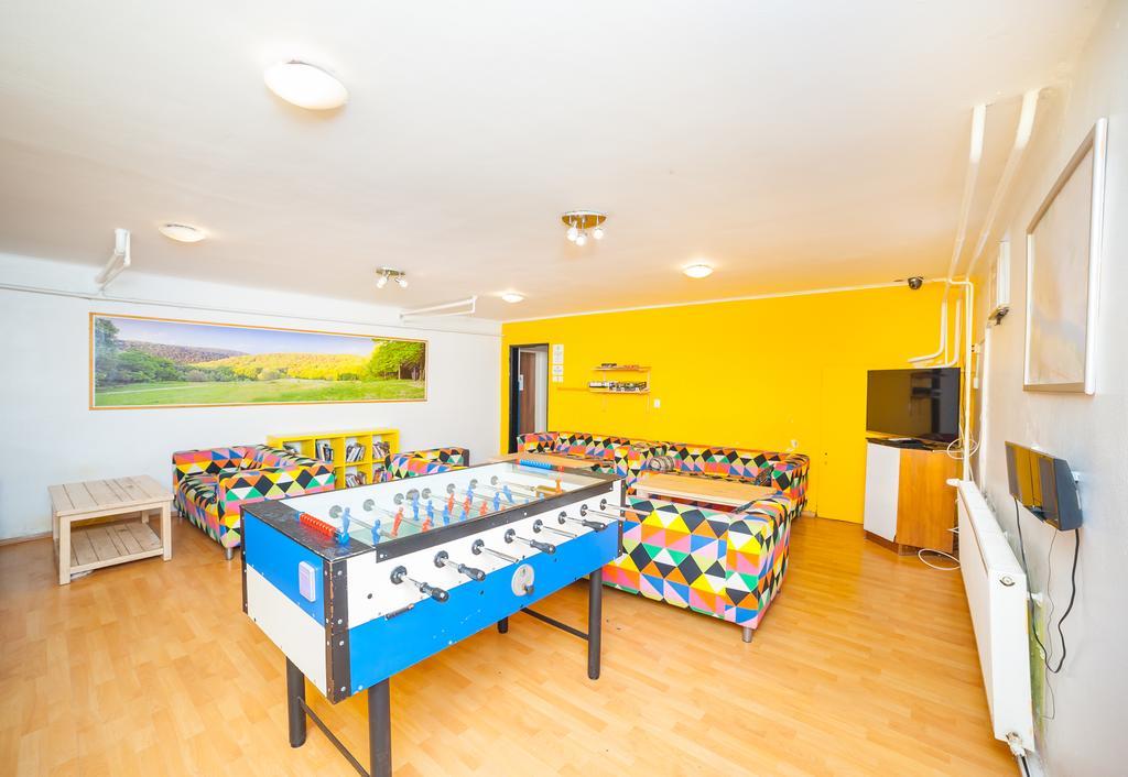 Patio Hostel Bratislava Bagian luar foto