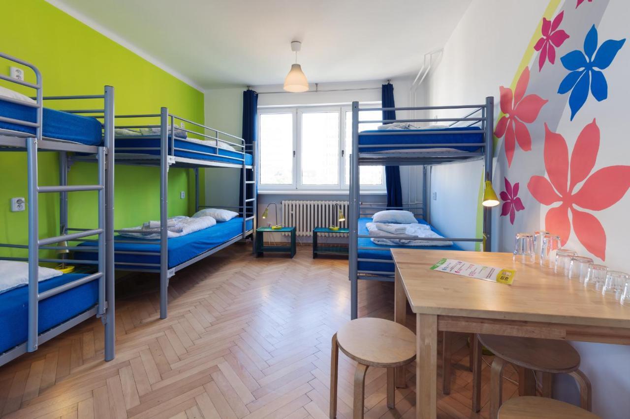 Patio Hostel Bratislava Bagian luar foto