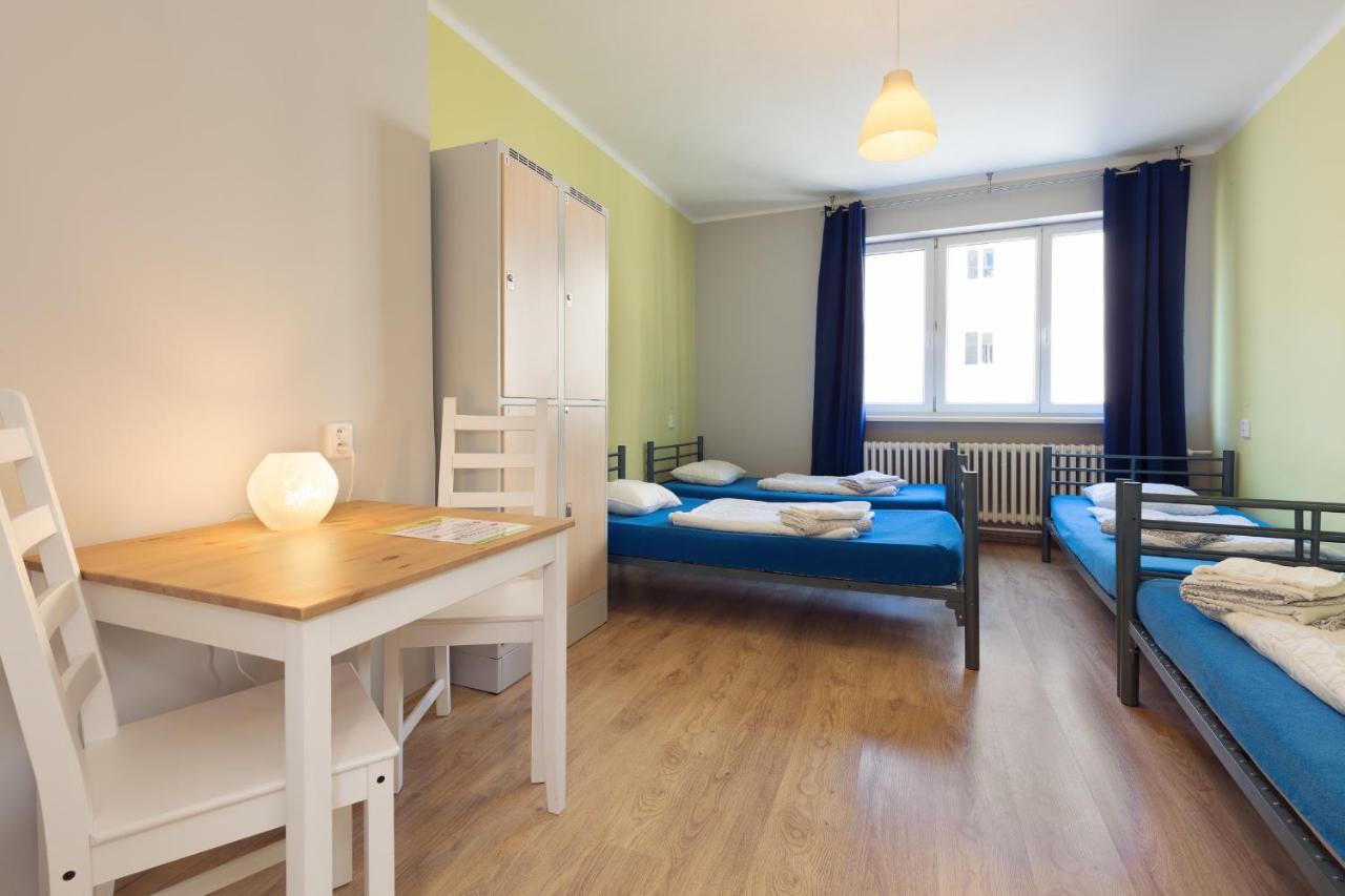 Patio Hostel Bratislava Bagian luar foto