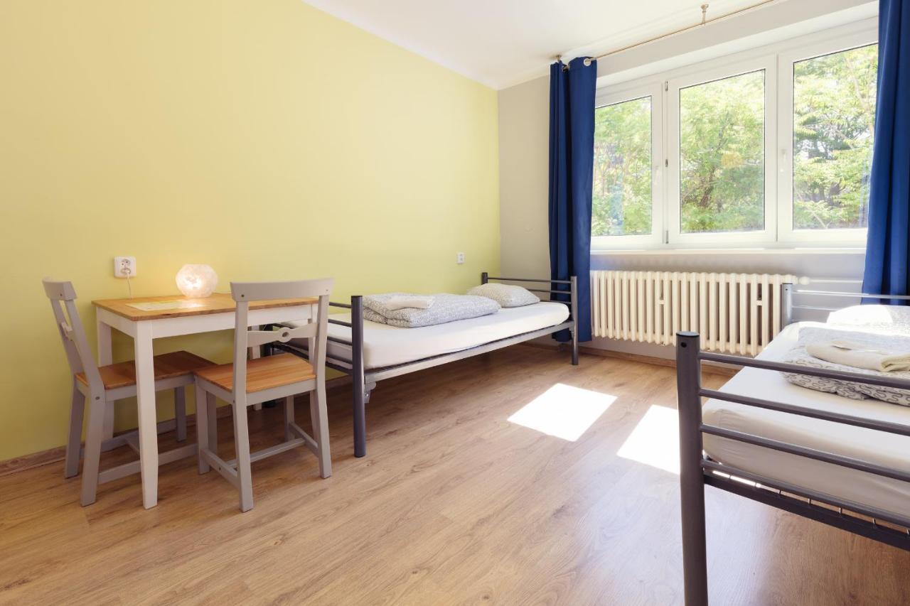 Patio Hostel Bratislava Bagian luar foto